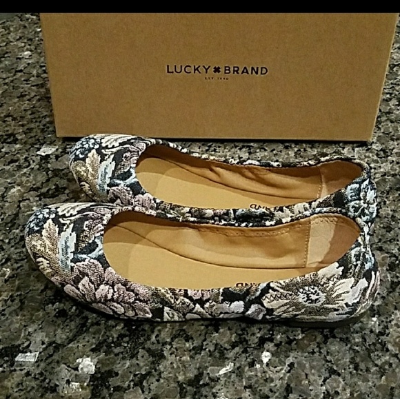 Lucky Brand Emmie Flats in Shady Spruce Scala - Picture 5 of 8